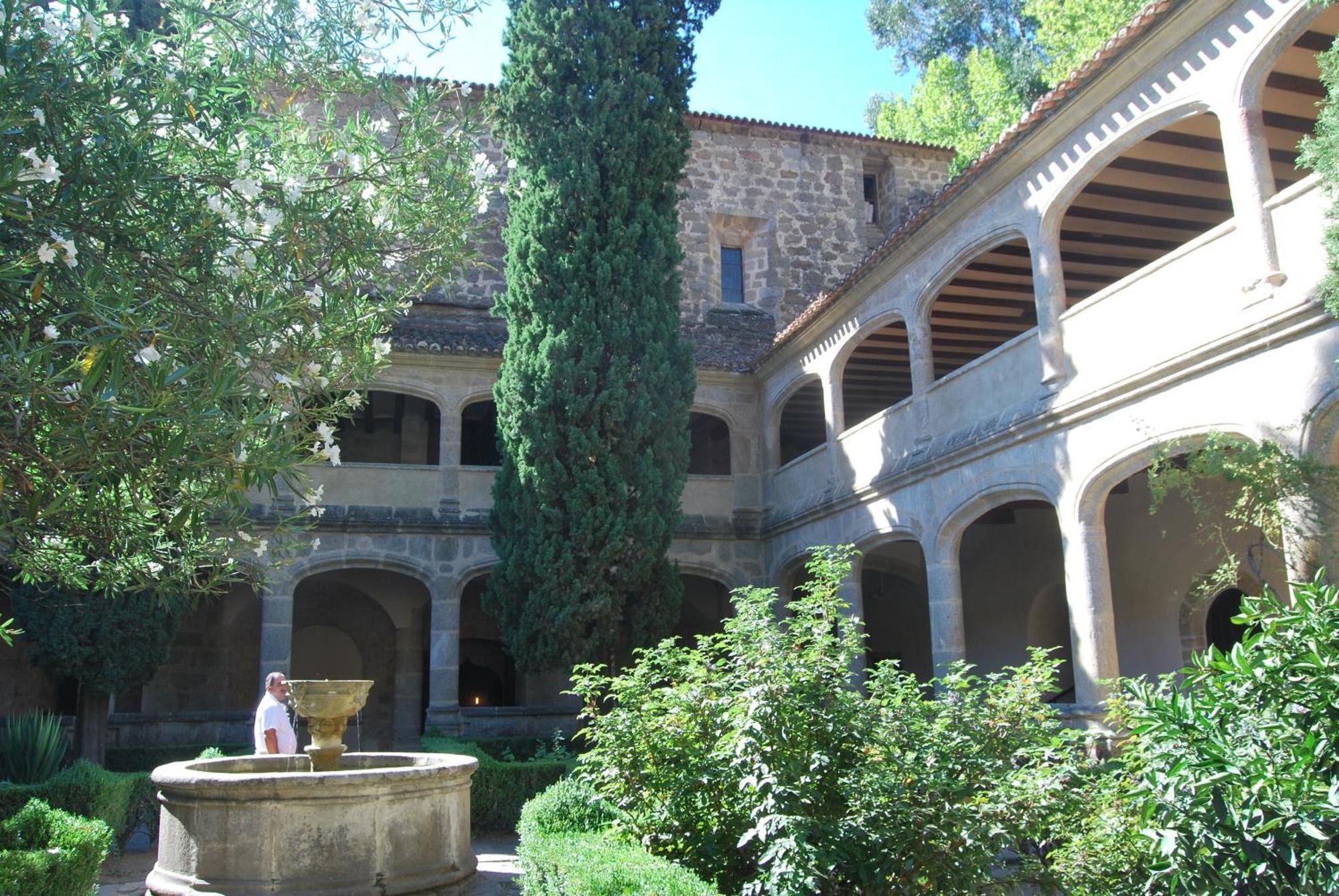 Hotel Rural Carlos I Garganta la Olla Exterior photo
