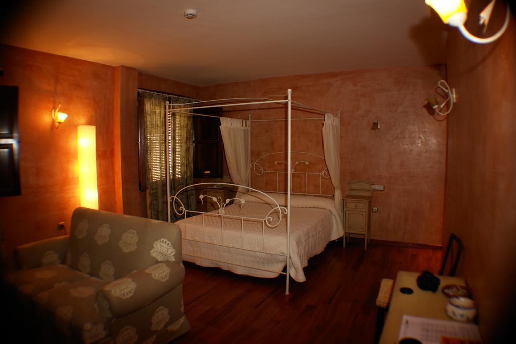 Hotel Rural Carlos I Garganta la Olla Exterior photo